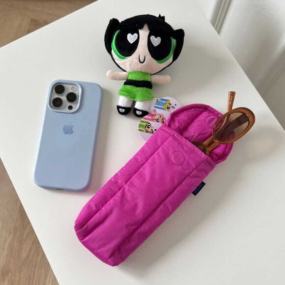 NWT BAGGU Puffy Glasses Sleeve - Extra Pink - Picture 4 of 4